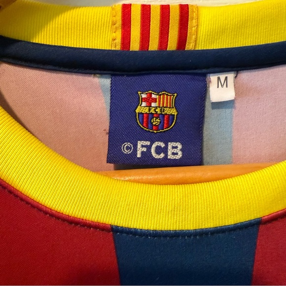 Official Messi Barcelona FCB Soccer Futball Jersey - Qatar Airways- Red and Blue - Picture 7 of 10